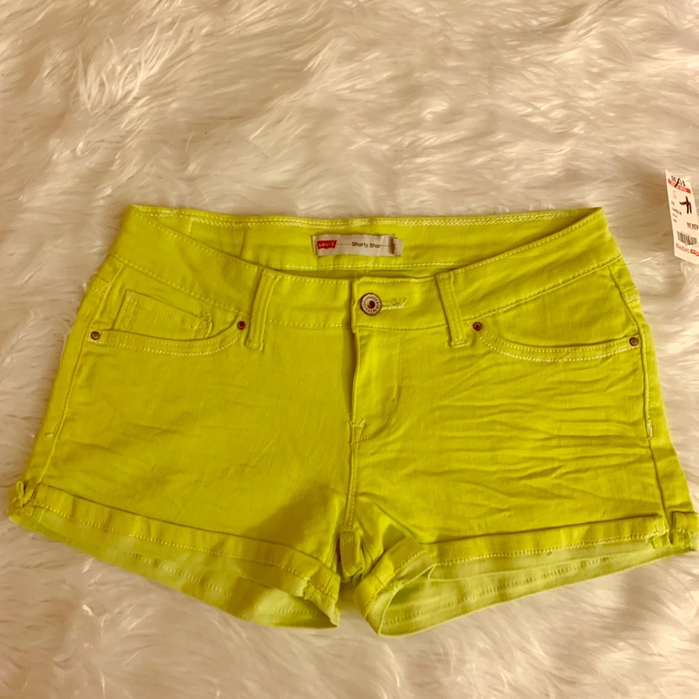 Levi Shorty shorts